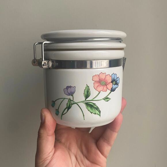 House Of Prill Lidded Canister Porcelain Poppy Flowers Stainless Latch Cottage - Picture 6 of 6